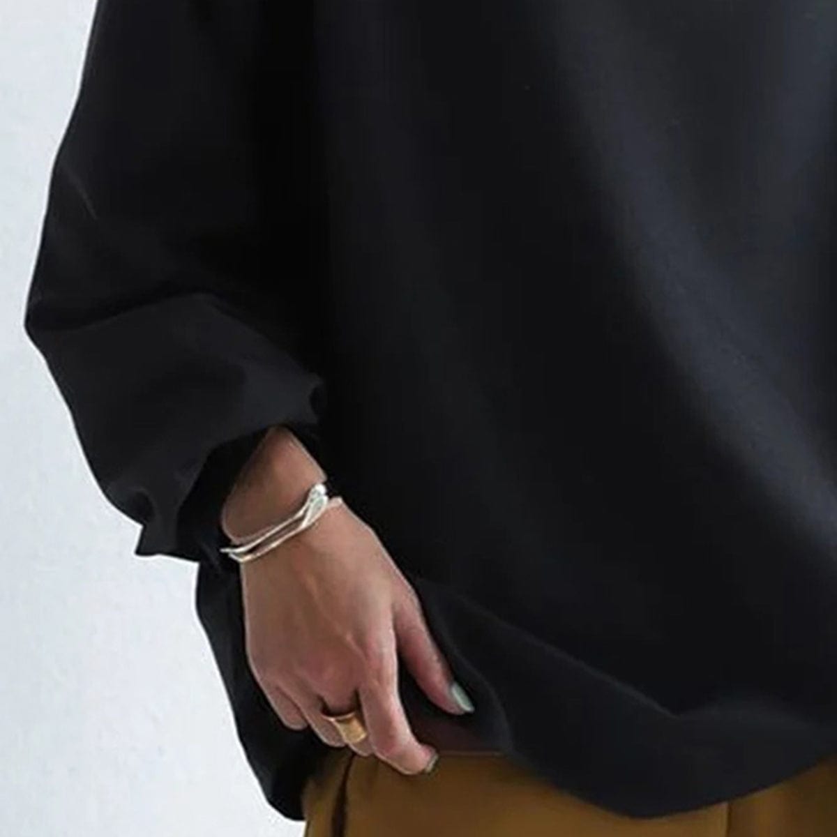 Renli Collection | Women's Top with High Neck Design | Elegant Blouse for Effortless Style 7