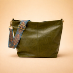 Stylish Women's Leather Tote Bag with Spacious Design and Adjustable Strap 2